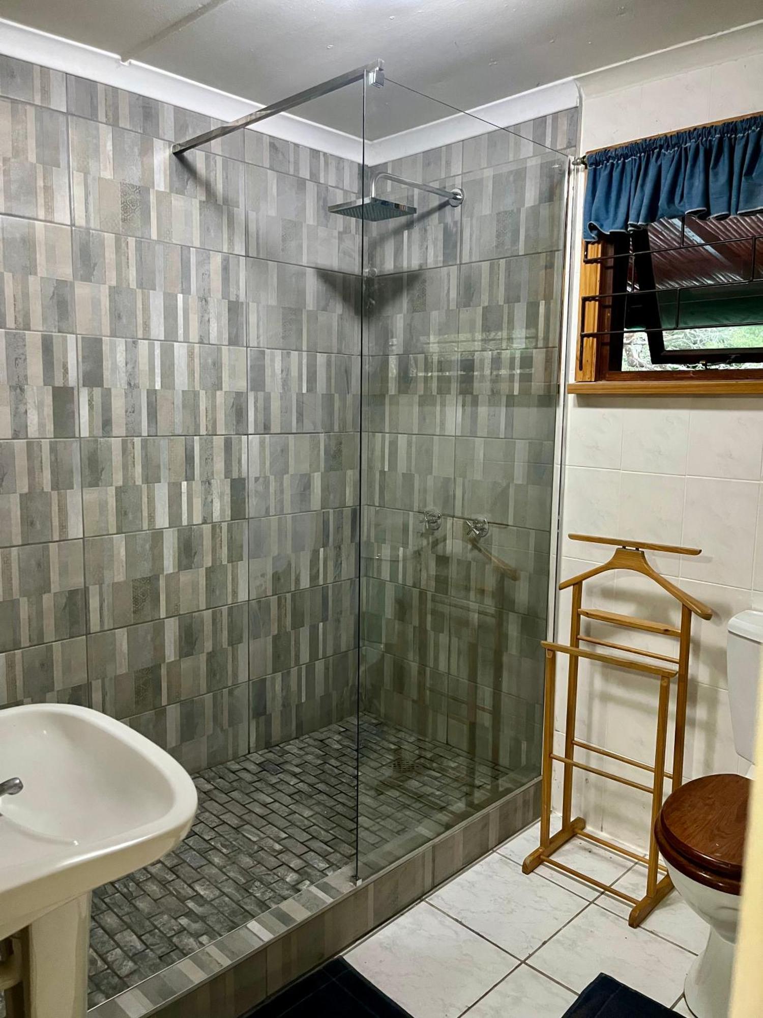 Glen House Apartment Брентън-он-Сий Екстериор снимка